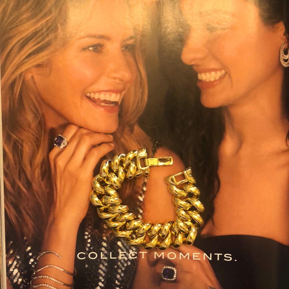 Vintage Monet Gold plated.  Chain link bracelet